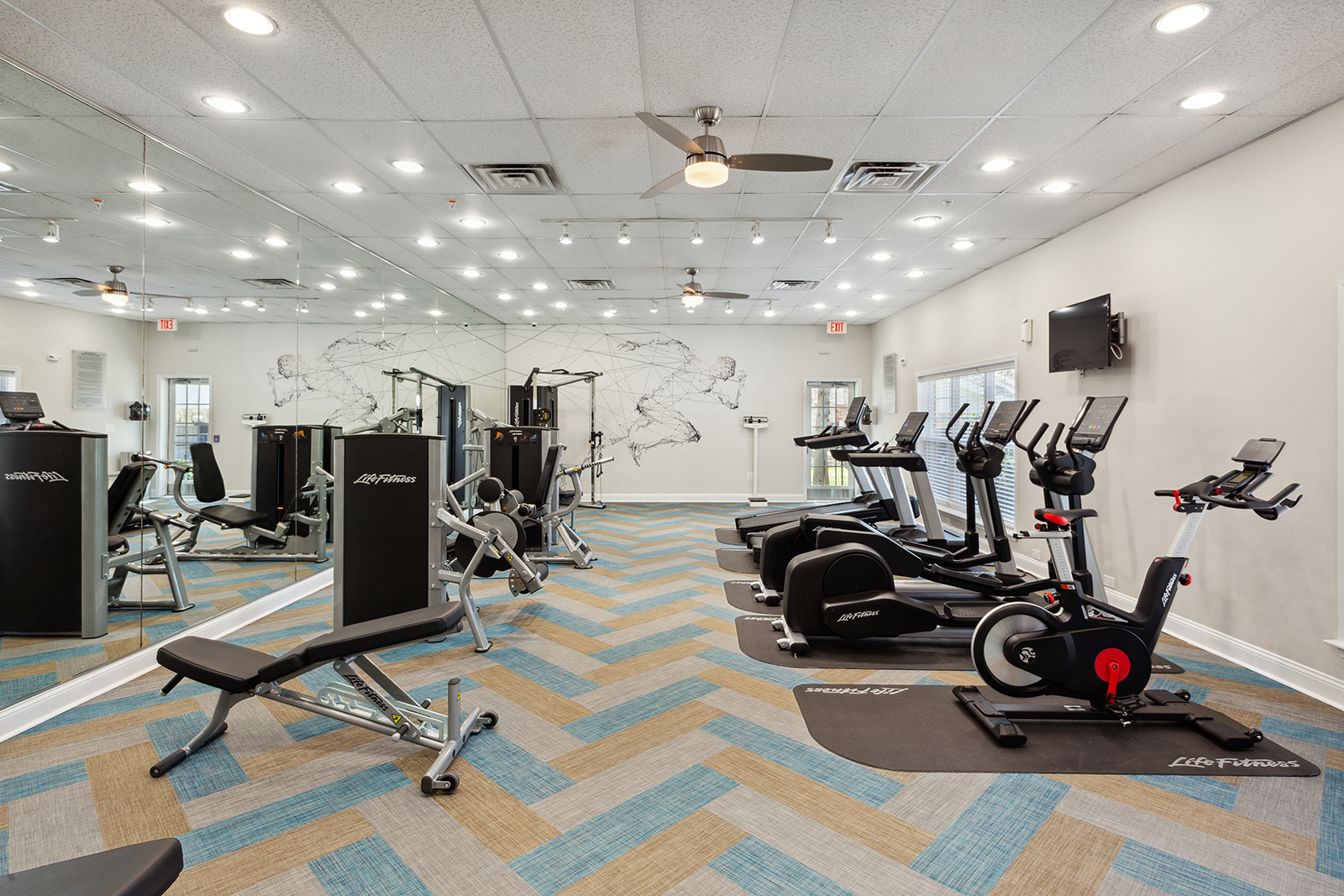 luxury crofton apartment fitness center